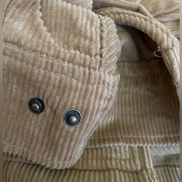 Comfy Oversized fit Corduroy Shaket - Picture 9 of 9